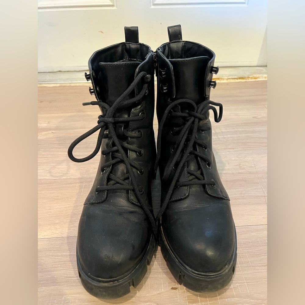 Womens Combat Boots